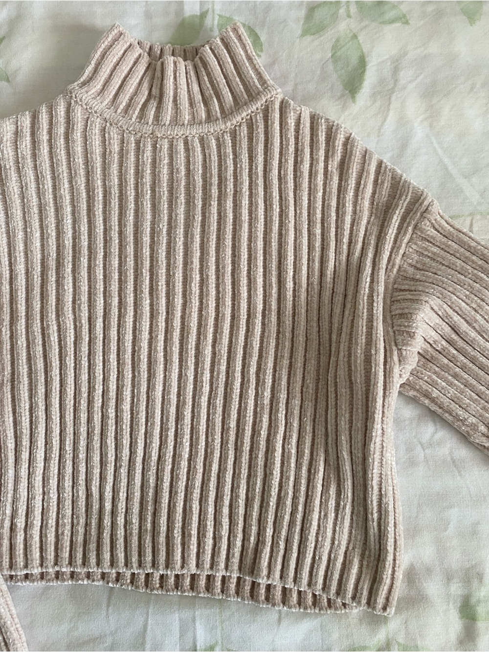 H&M Ribbed Sweater Size Small - Picture 2 of 3